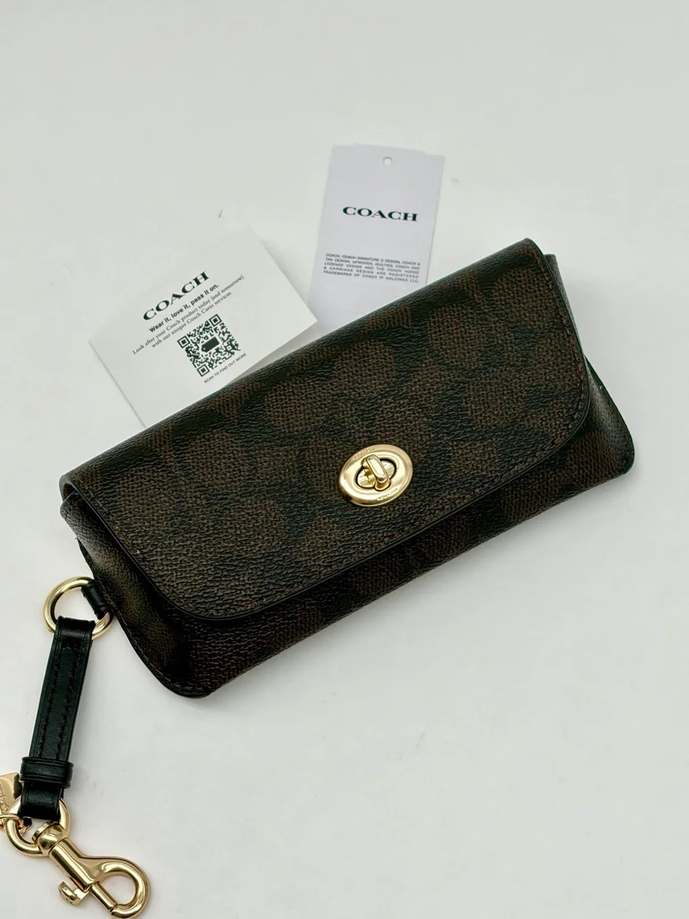 Coach Sunglass Case In Signature Canvas